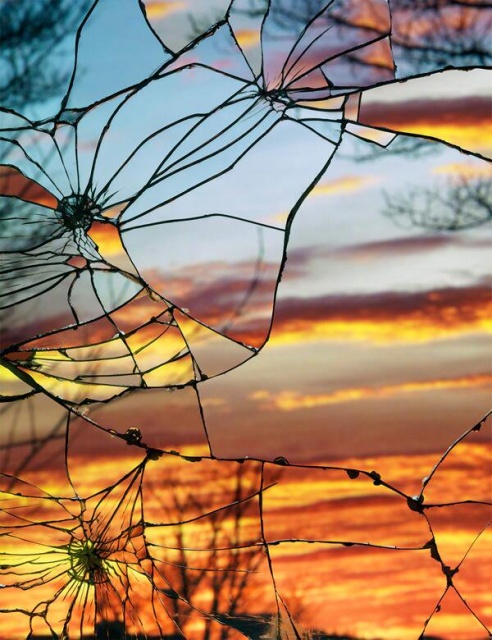You can be beautiful and a little cracked